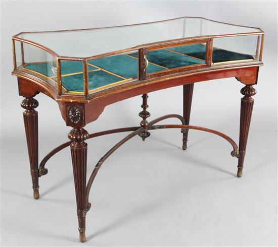 An early 20th century mahogany and satinwood display table, W.4ft 1in. D.2ft 2in. H.3ft